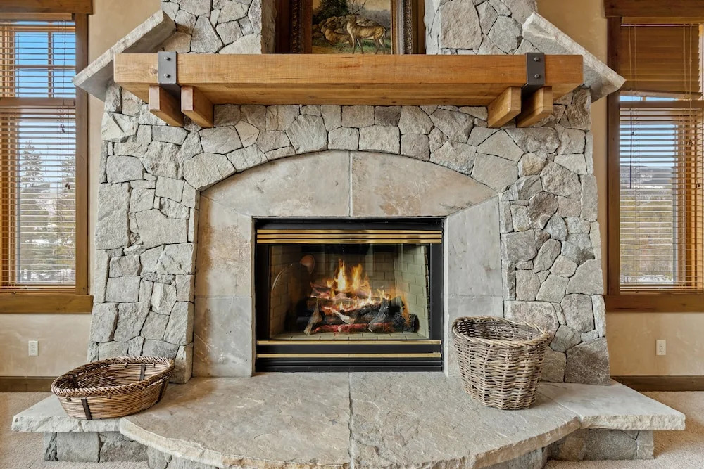 Keystone Gulch 1688 5 Bedroom Estate by RedAwning