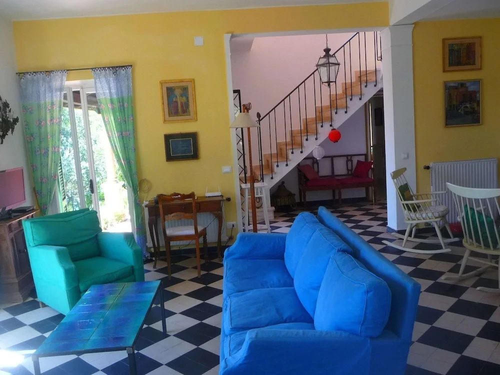 Cozy Holiday Home in Lerici Italy with Sea Nearby