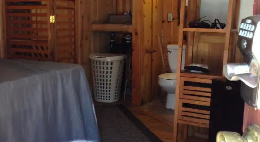 Cabins4Less - Sleeps 1 Only