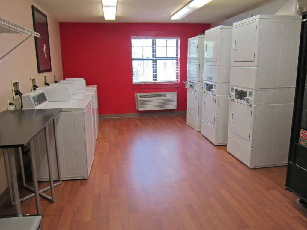 Studio 6 Corporate Extended Stay Rochester Henrietta NY