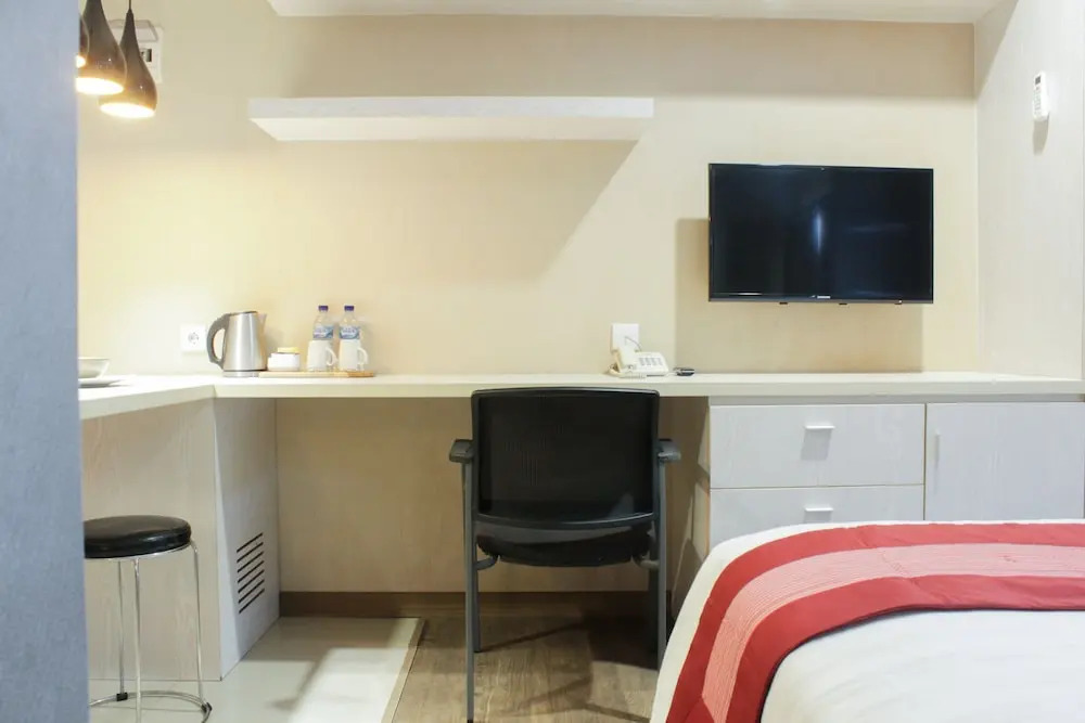 Student Park Apartment by NGINAP