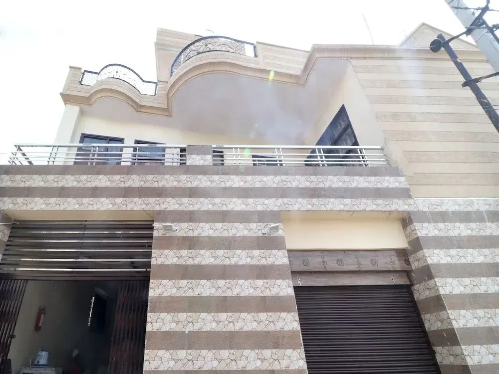 OYO 16494 Dhunna Guest House