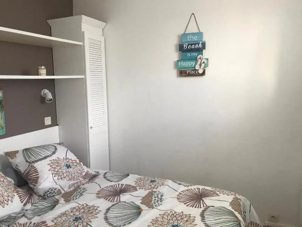 Joli T2 bord de mer parking piscine