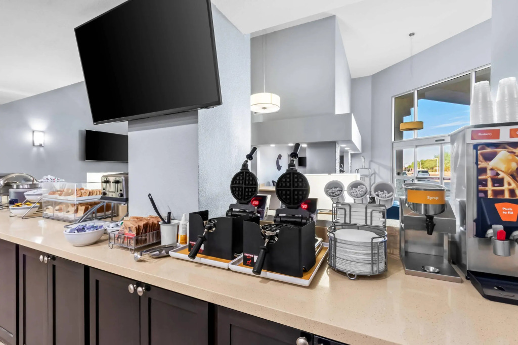 Comfort Inn & Suites Surprise Near Sun City West