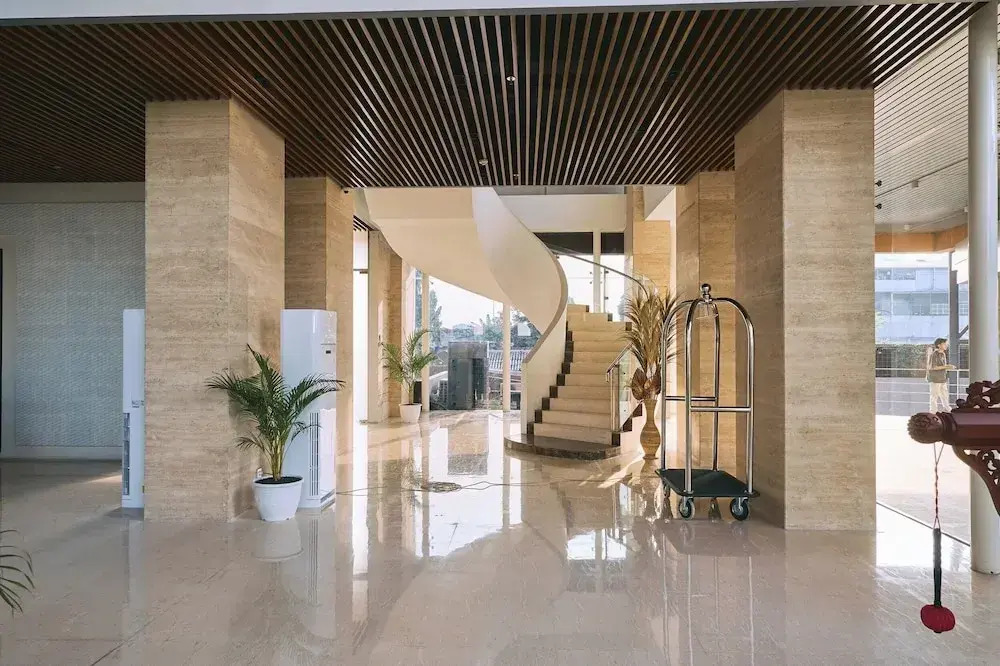 Horison Suite & Residences Iswara Bekasi