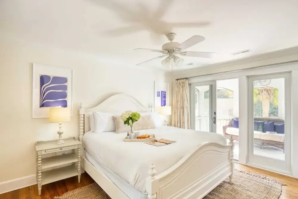 Palmetto by Avantstay Gorgeous Character Home w/ Pool, Sun Room & Pool Table!