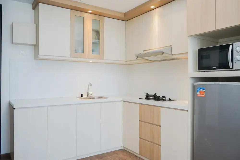 Minimalist Spacious Studio Room At Apartment Galeri Ciumbuleuit 1