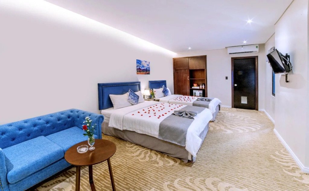 Thu Trang Beachfront Hotel