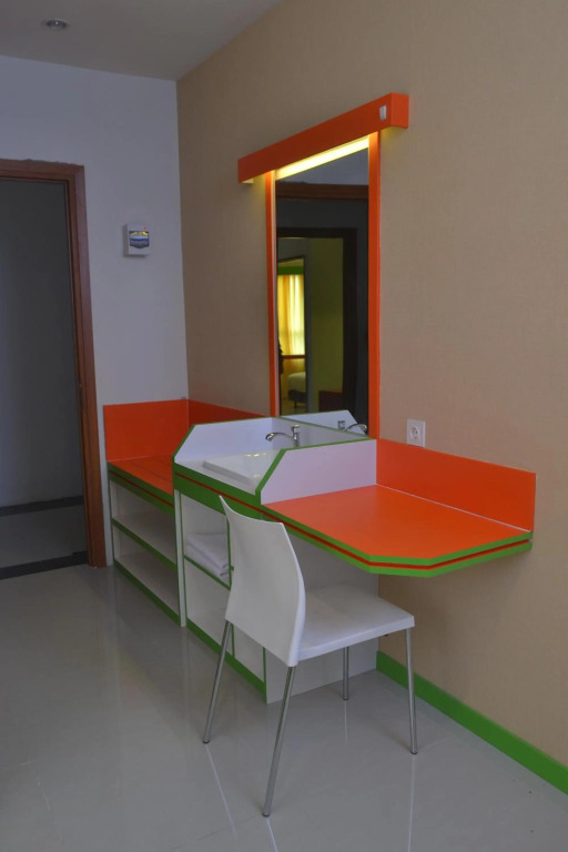 Titanium Express HomTel