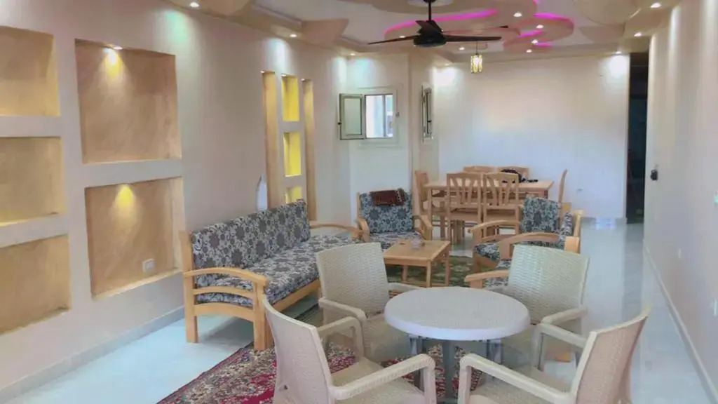 Apartment for you completely , Al-Ajami Al-Bitash, beach view