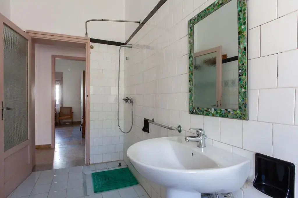 Casa con 3 camere letto e giardino spiaggia m123