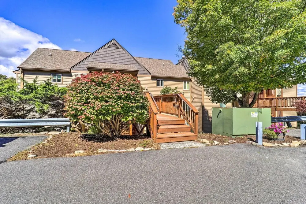 Walk to Ski Slope: Sugar Mountain Condo w/ Balcony