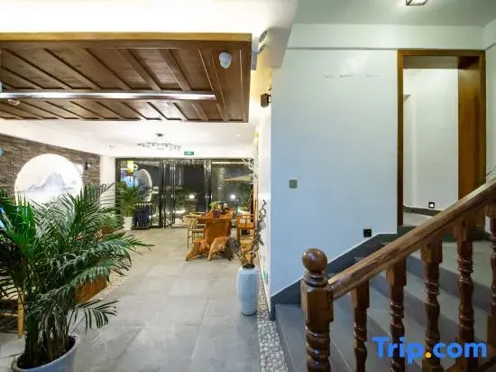 Impression Lishe Boutique River View Inn