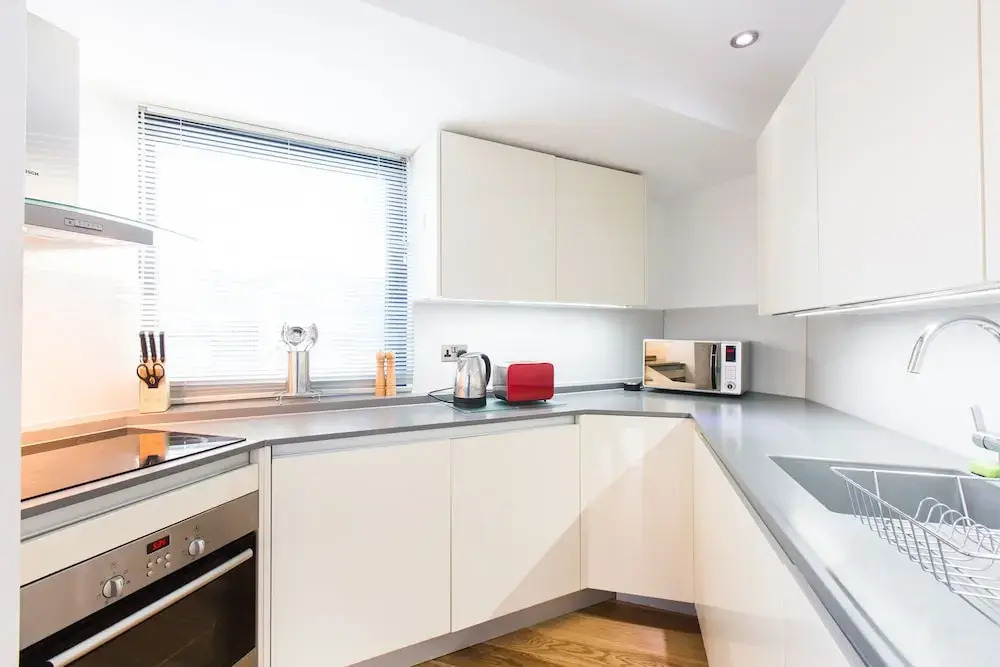 Luxury 2bed Apartment in Kensington A1