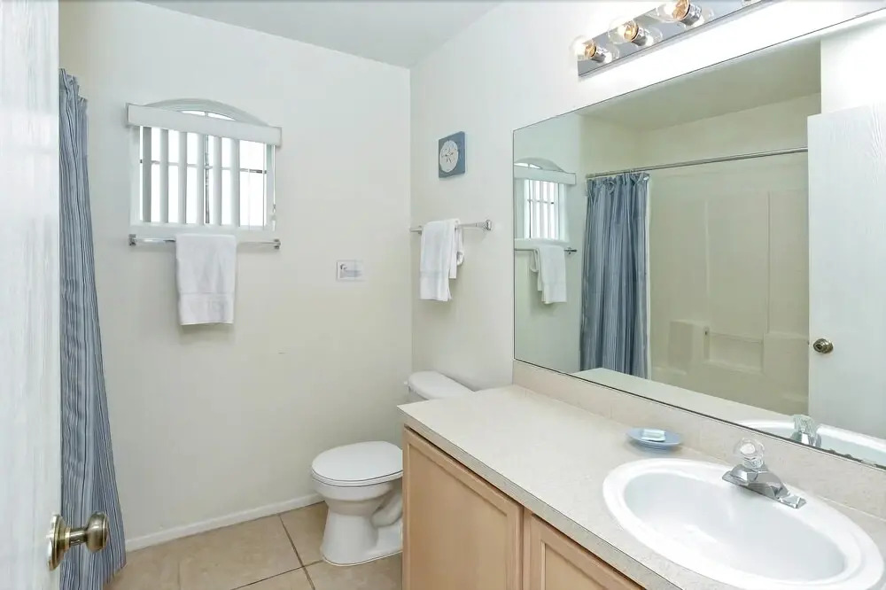Large Beautiful Home w/ Pool Great for Families!