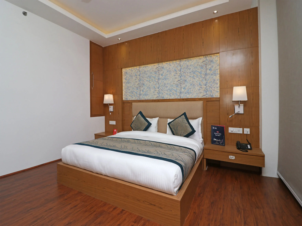 Oyo 10824 Hotel Star Suites