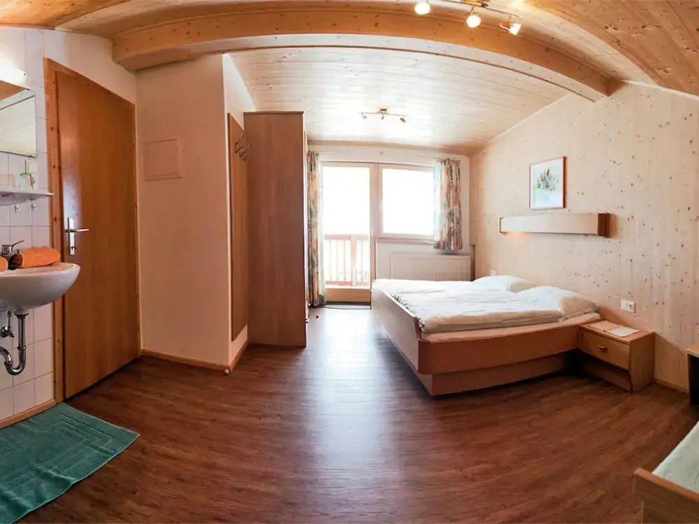 Well Maintained Apartment in a Quiet Location on the Outskirts of Matrei