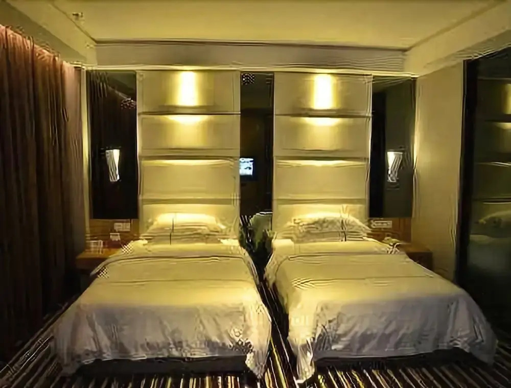 Yilai Hotel (Foshan Dali Fengchi aluminum market store)