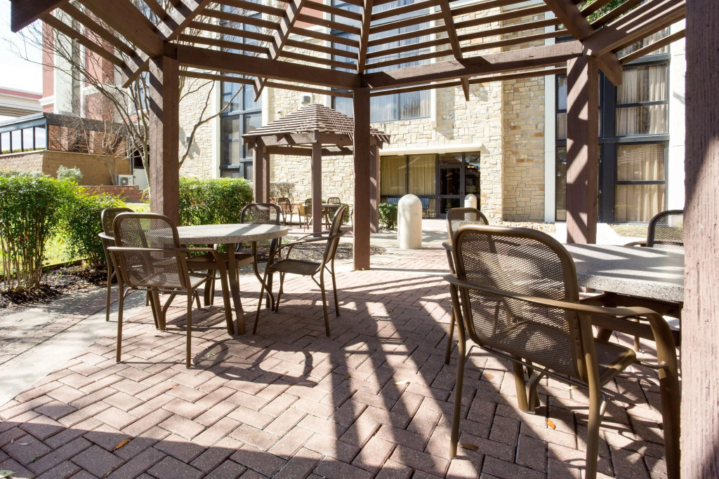 Drury Plaza Hotel San Antonio Airport