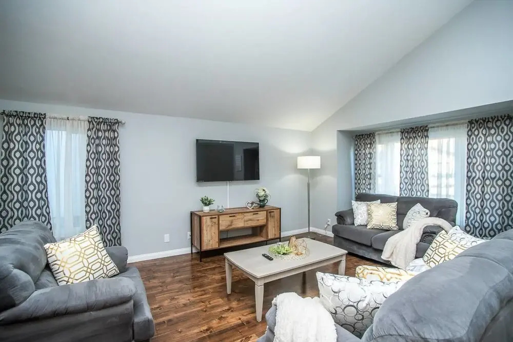 Laredo Legato 4 bd 3 ba Sparkling Pool & Spa!