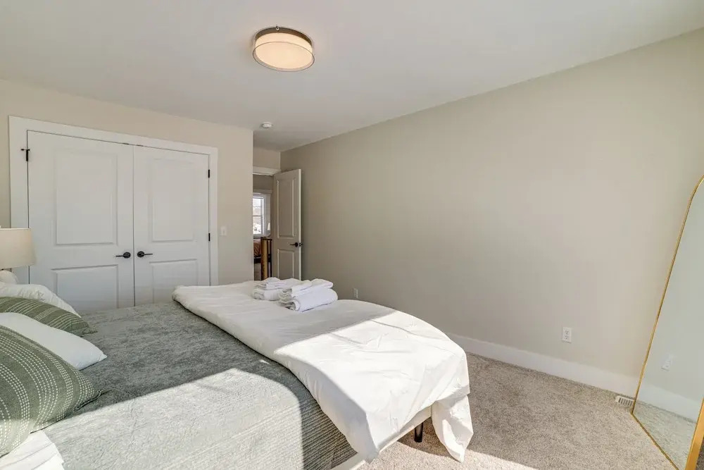 2 Mi to Notre Dame: Spacious Home w/ Private Yard