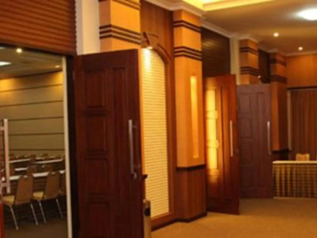 Riyadi Palace Hotel