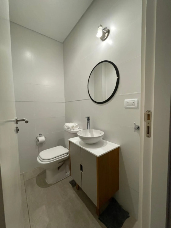 Departamento Moderno - Equipado y Con Cochera Privada
