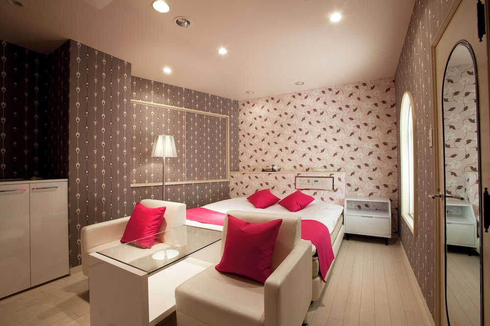 HOTEL RAFFINE - Adults Only
