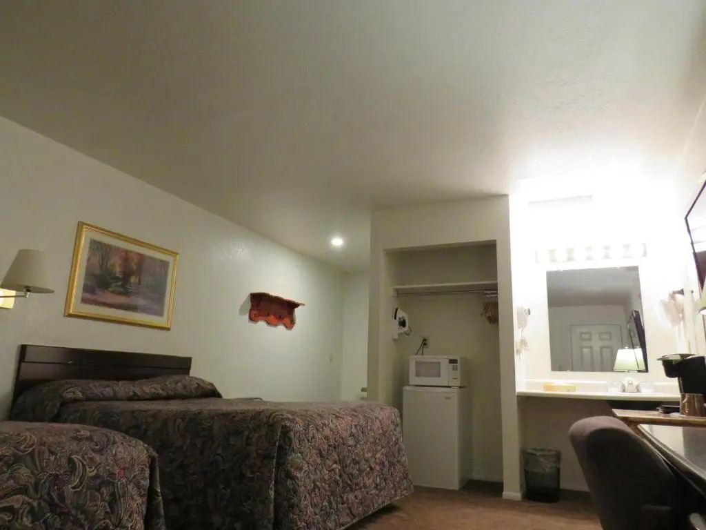 Rim Rock Motel