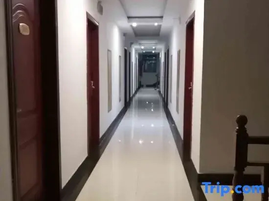Tiantangzhai Mountain Movie Hotel