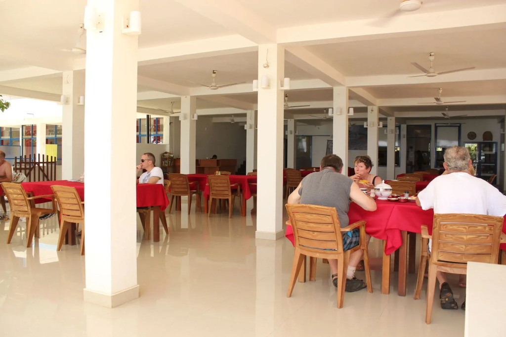 Paradise Beach Resort & Diving school