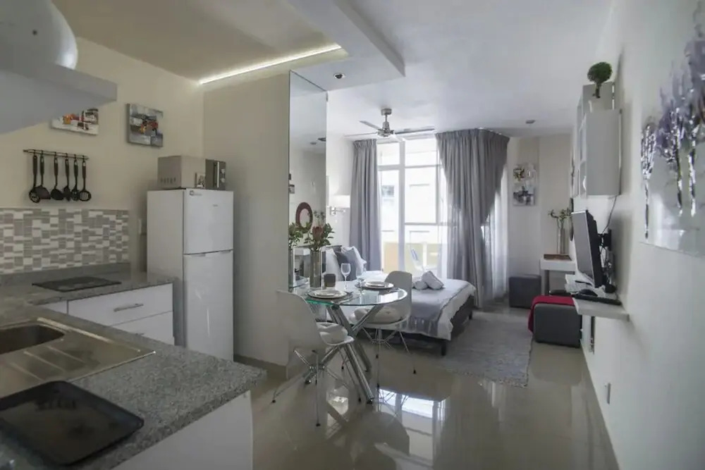 Double Bedroom Studio With Balcony in Cape Town City Centre