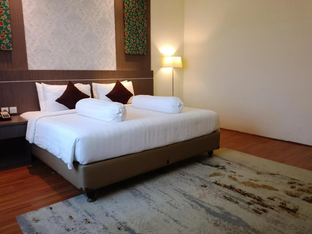 Nevada Ketapang Hotel