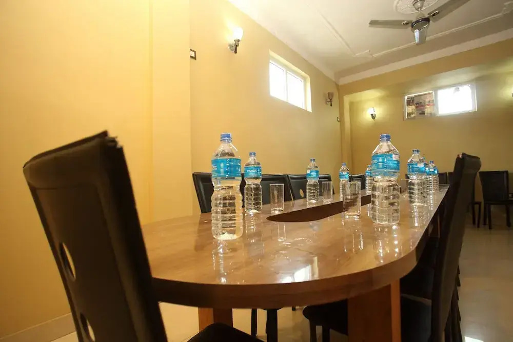Oyo 512 Hotel Brindaban