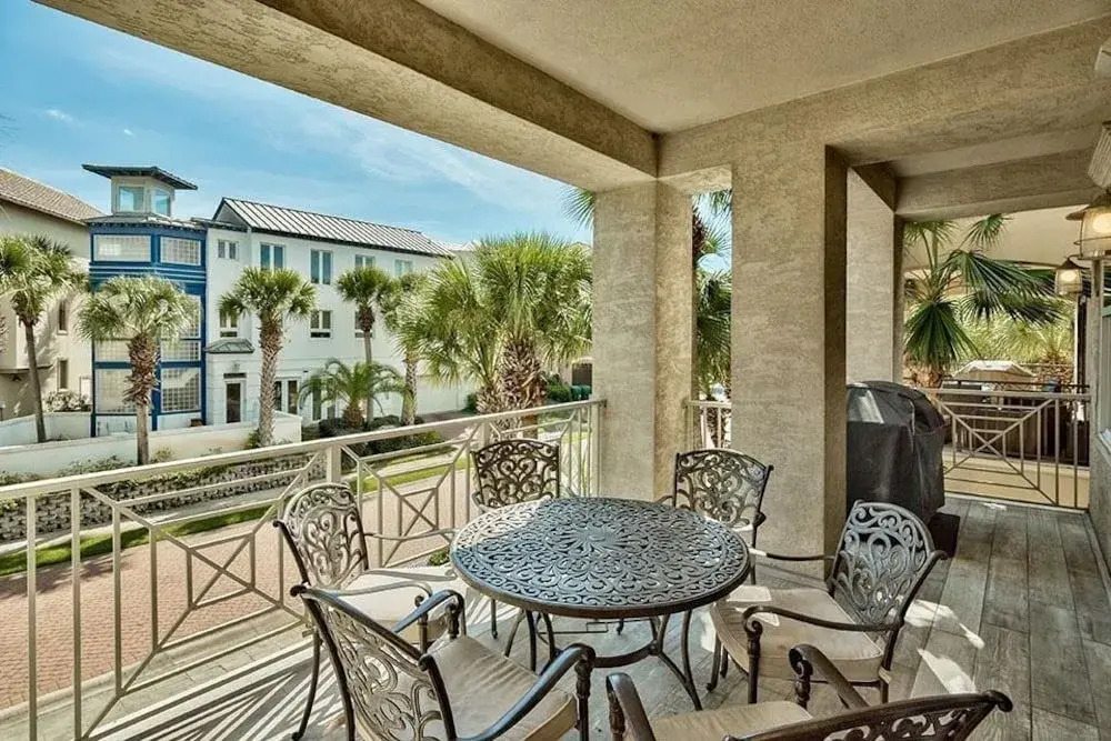Serenity 4 Bedroom Holiday Home by Five Star Properties