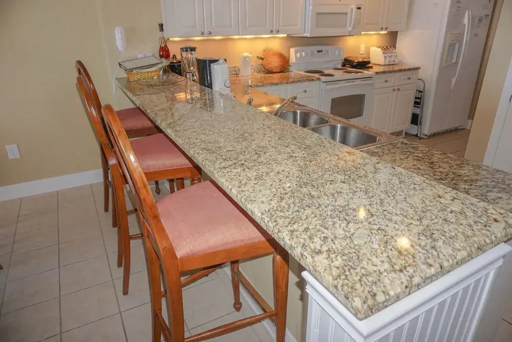 Emerald Beach 1725 - 1083851