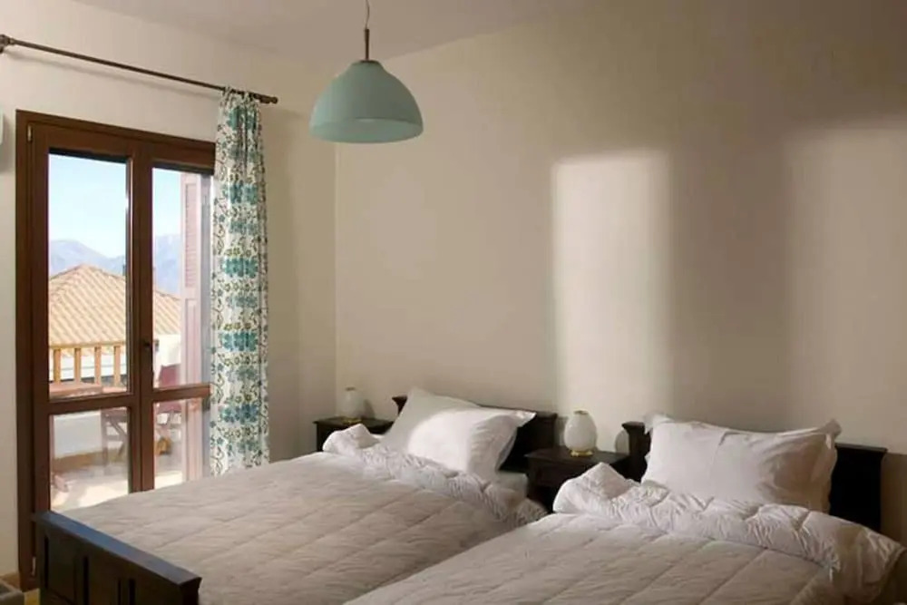 Beautiful 3-bed Sea Front Villa in Agios Nikolaos