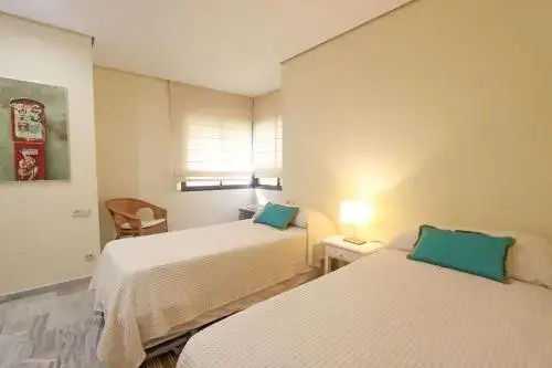 1104 First Line Beach Apartment Golden Beach Pool