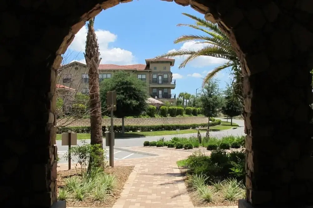 907 Bella Piazza
