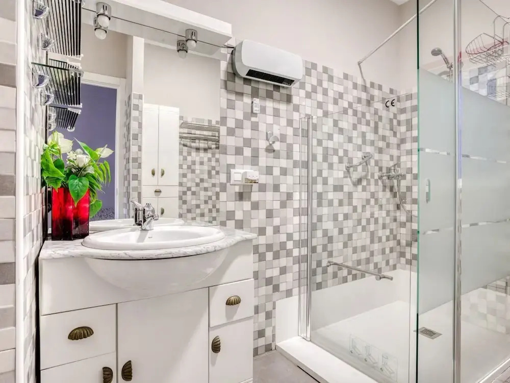 Snug Apartment in Sevilla near Plaza del Cabildo