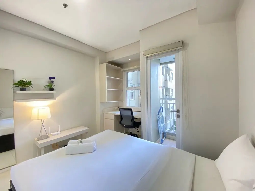 Classic Executive 1Br Apartment At Parahyangan Residence