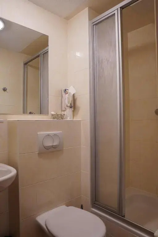 AaRa Hotel