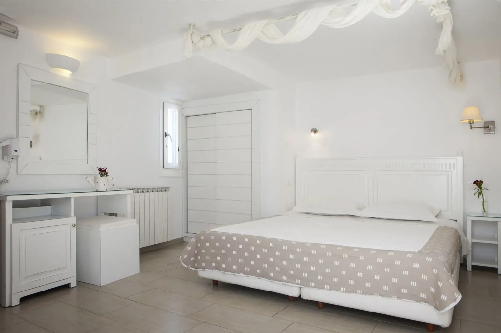 Carbonaki Hotel