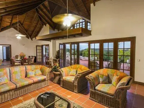 Catniss Villa