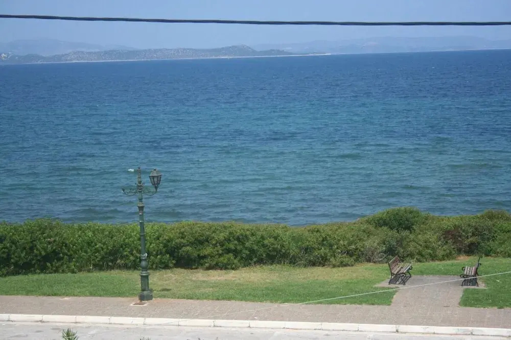Nea Makri Beach Apartment