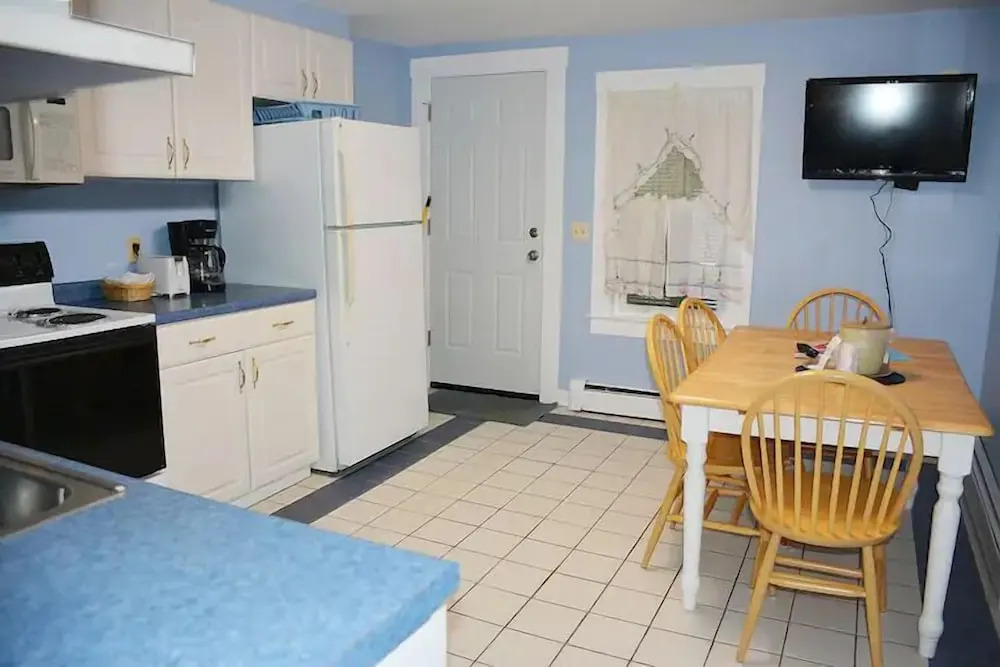 Beau Rivage Motel