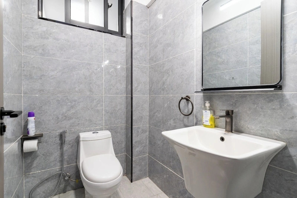Platinum Oak Residency