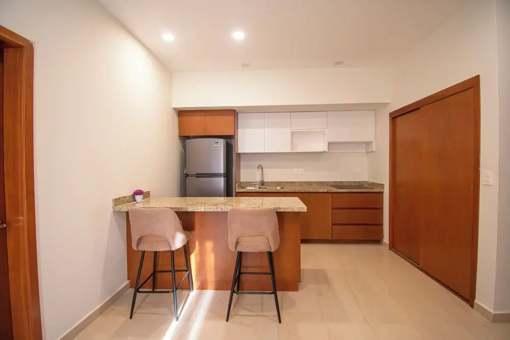Makeva Condos, Near Malecon