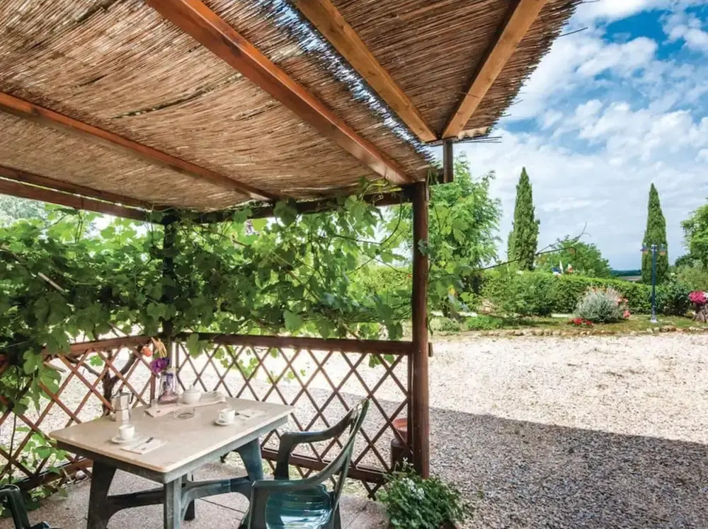 Scenic Apartment in Casole D'elsa With Pool