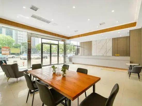 Chuangyi Jia Famile Hotel (Taizhou Luqiao Shili Changjie Zhongsheng Branch)